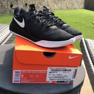 Nike Women’s Zoom HyperAce 2 Volleyball Shoes Sz 8